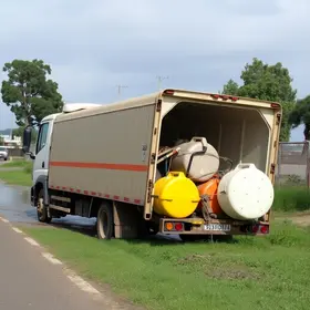caminhão tomba em São José de Ribamar